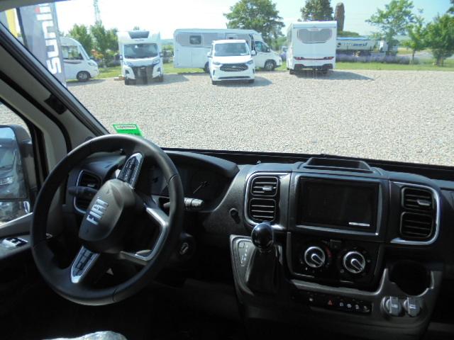 FAMILY VAN
